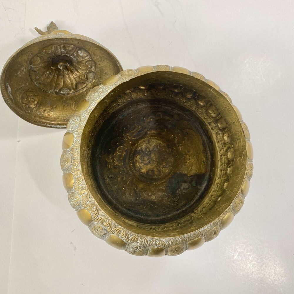 Vintage Hindu Goddess Laxmi Large Brass Pot & Lid Prosperity Abundance Light - Picture 8 of 11